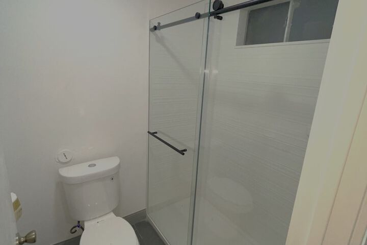 Room 11 of 20