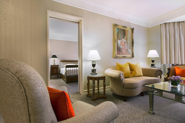 Room 44 of 107