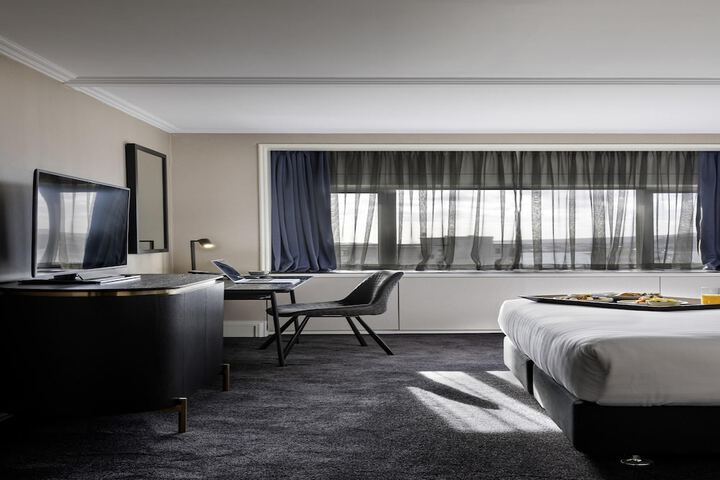 Room 16 of 113