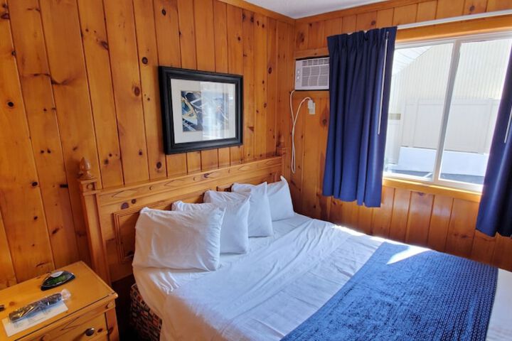 Room 38 of 145