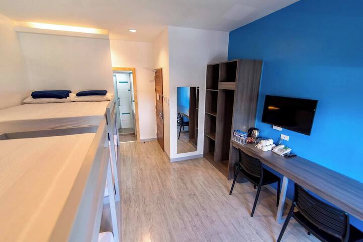 Room 12 of 34