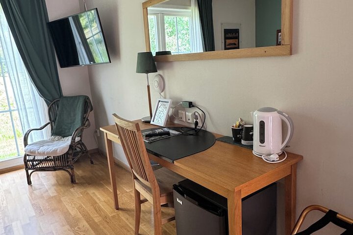 Room 7 of 17