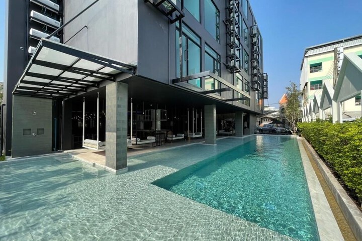 Pool 56 of 71