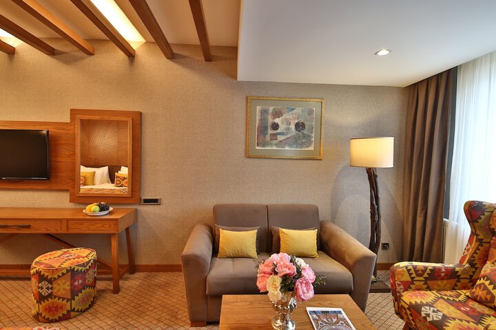 Room 27 of 130
