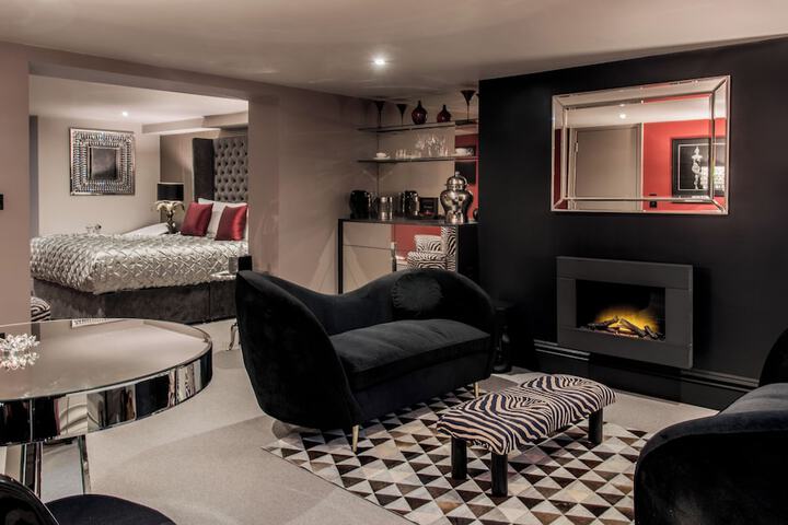 Room 9 of 75