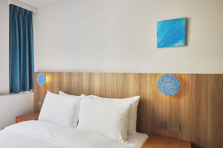 Room 48 of 95