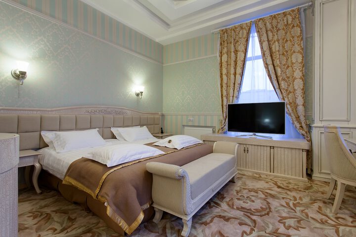 Room 3 of 33
