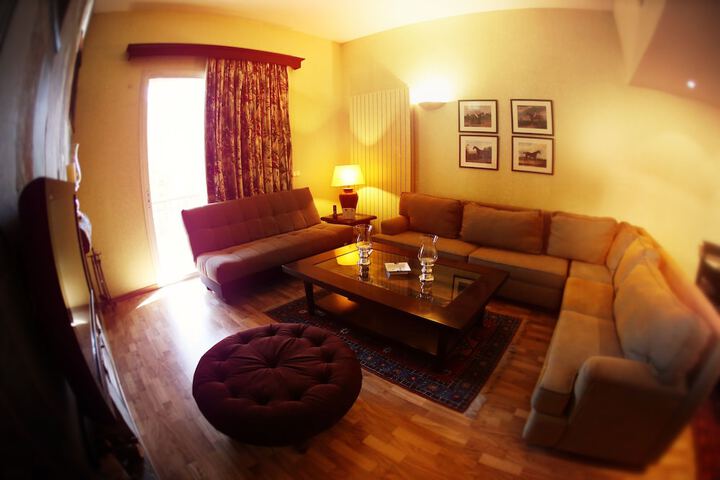 Room 17 of 40