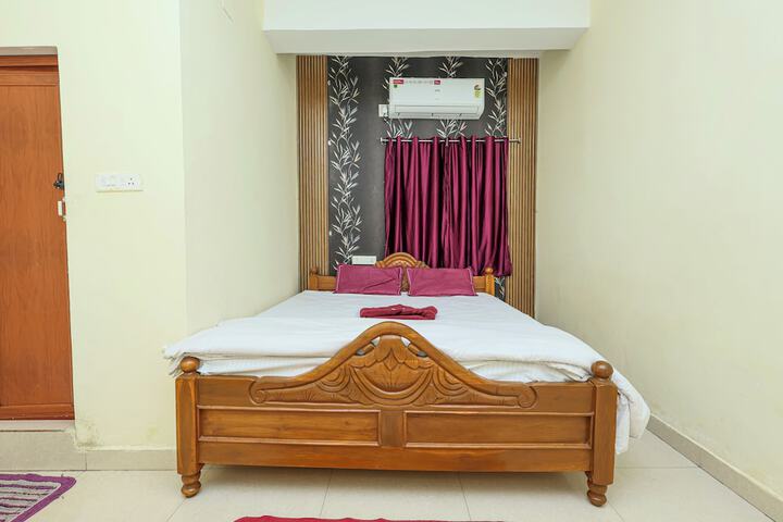 Room 8 of 24