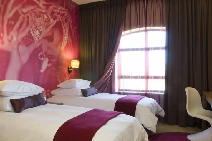 Room 10 of 47