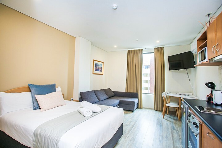 Room 10 of 120