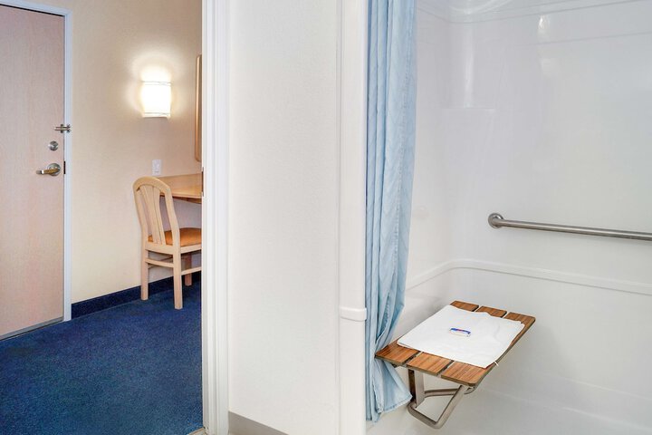 Room 19 of 27