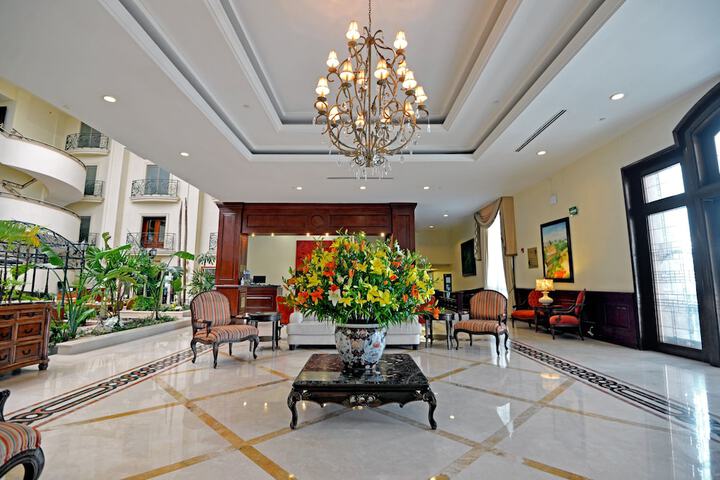 Hotel Lobby