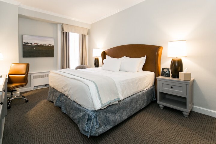 1 King Bed (7 of 15)