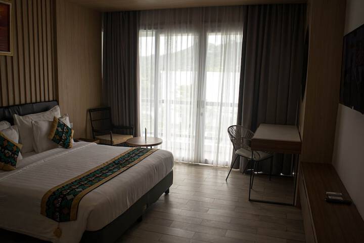 Room 37 of 73