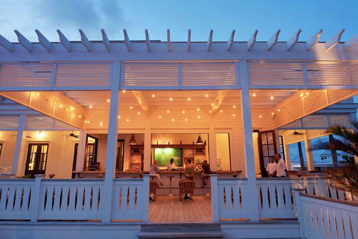 Lounge 176 of 238