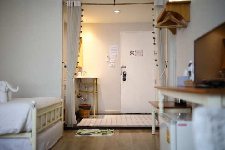 Room 34 of 91