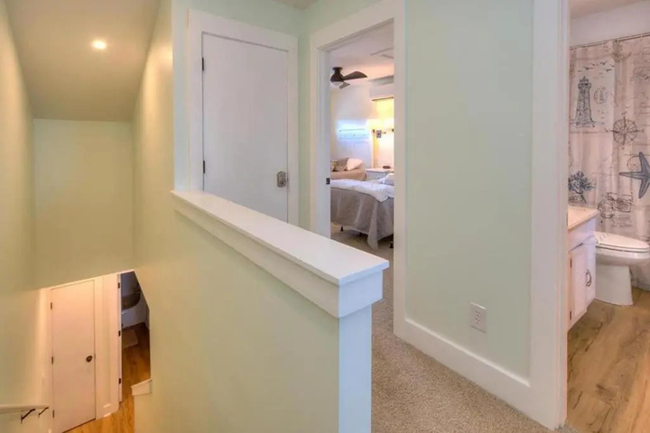 Room 9 of 21