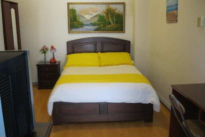 Room 17 of 29