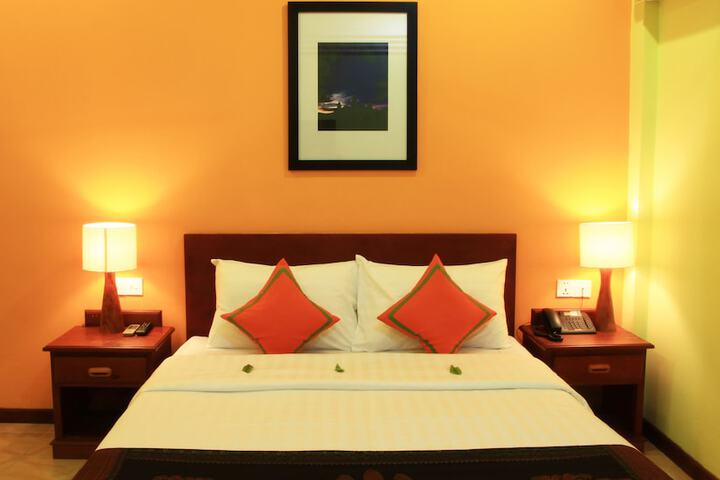 Room 10 of 68