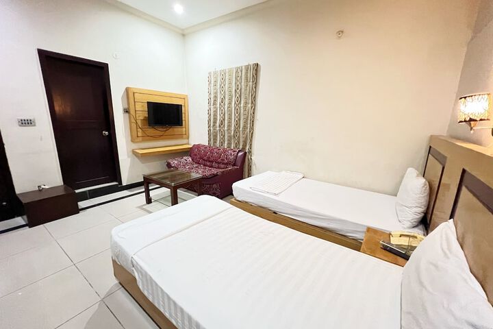 Room 43 of 67
