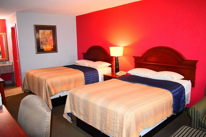 2 Double Beds (11 of 15)