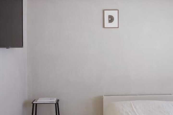 Room 5 of 74