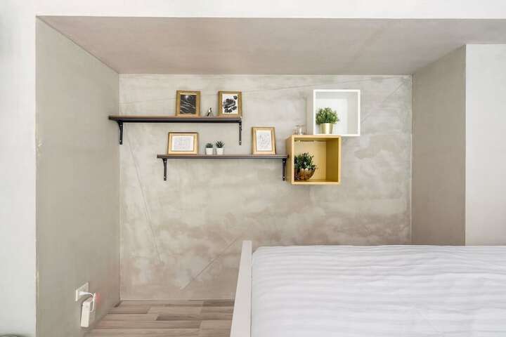 Room 108 of 313