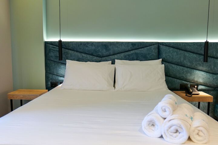 Room 10 of 85
