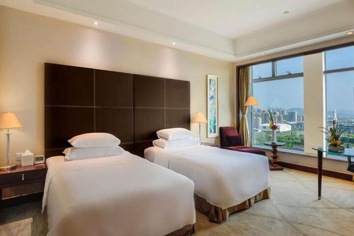Room 13 of 45