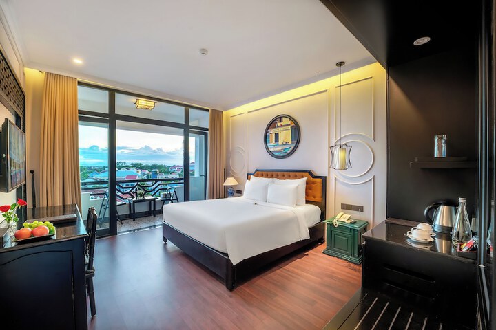Room 14 of 115