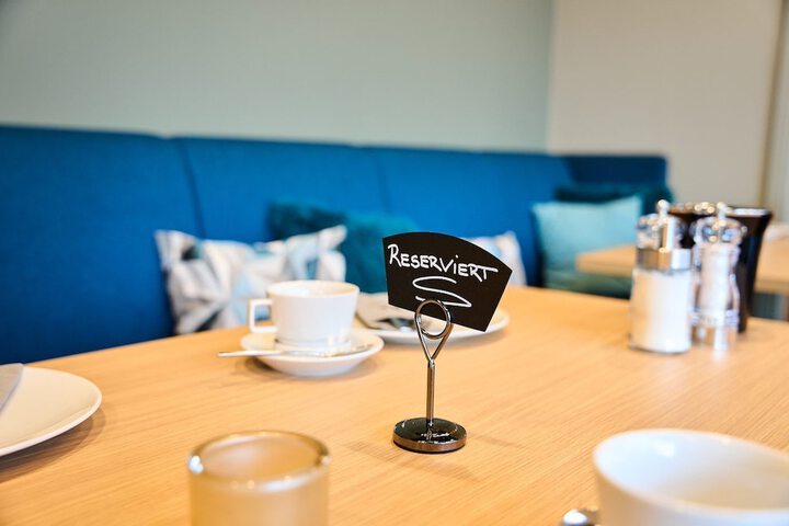 Breakfast/Coffee Service 21 of 44