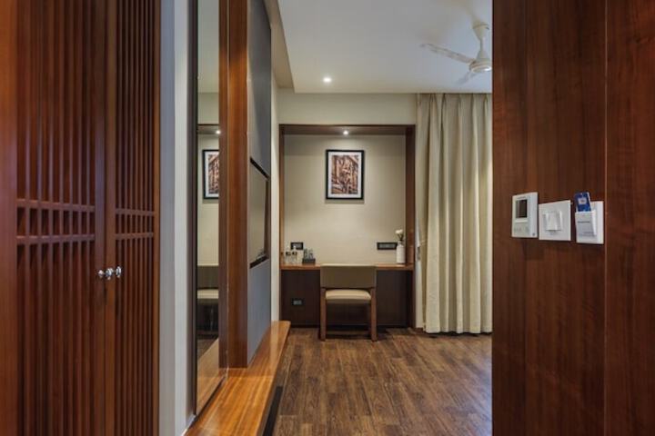 Room 7 of 24