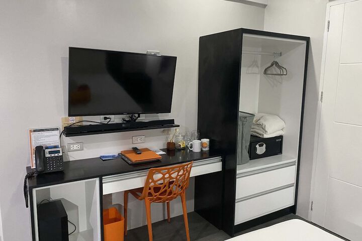 Room 89 of 403