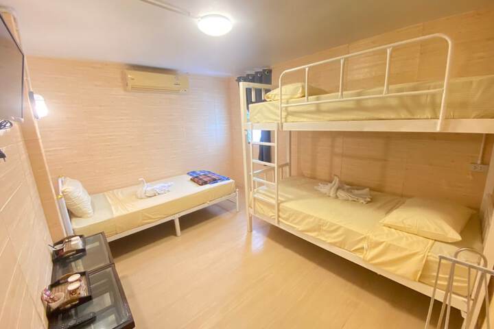 Room 3 of 18