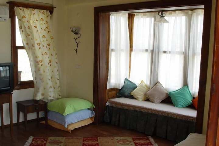 Room 19 of 49