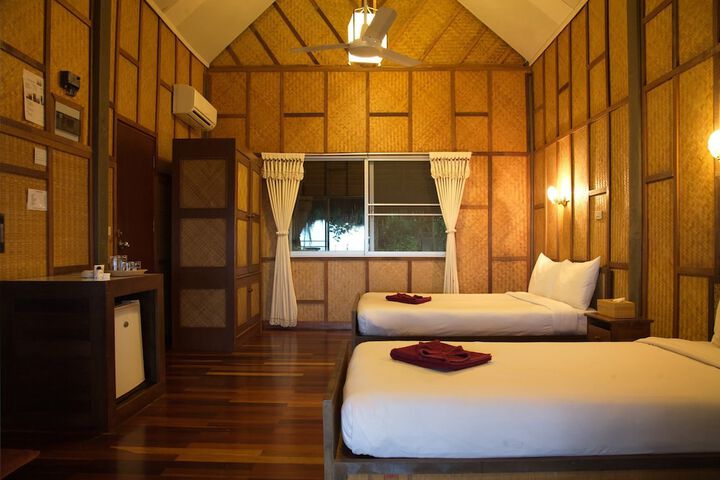 Room 4 of 31