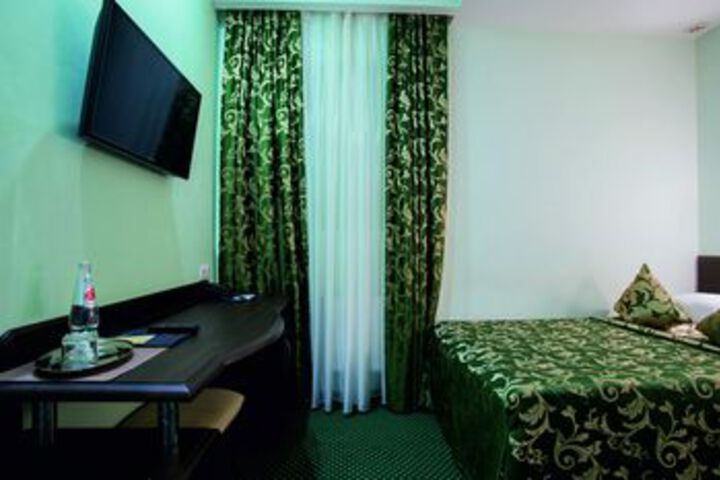 Room 42 of 114