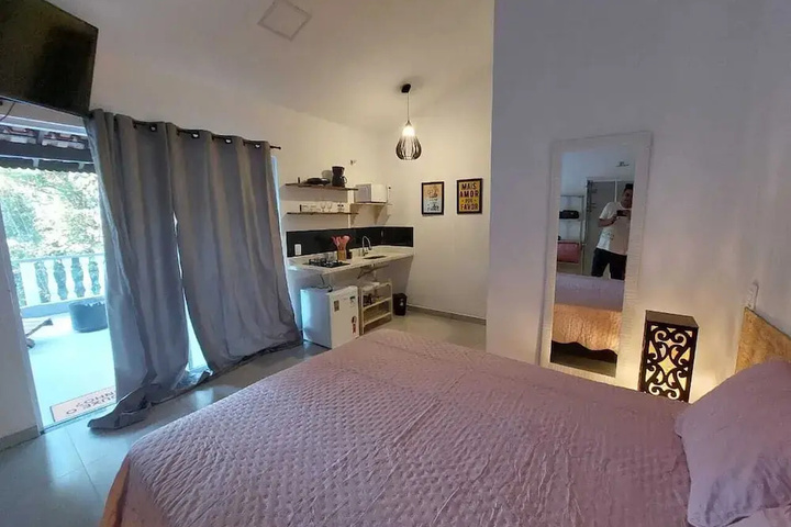 Room 4 of 13