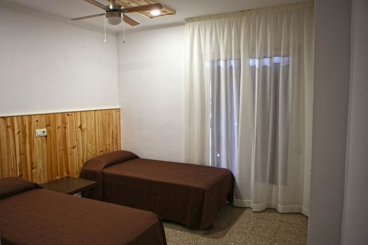 Room 6 of 30