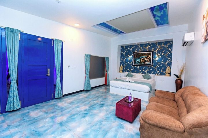 Room 10 of 63