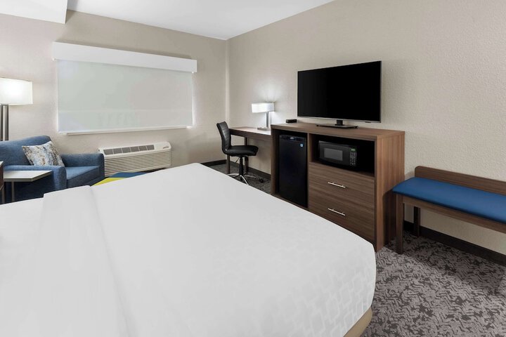 Room 19 of 65