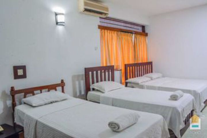 Room 16 of 26