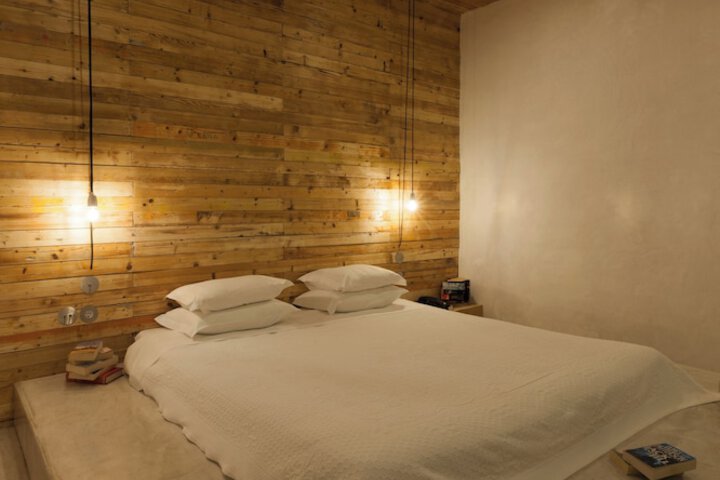 Room 17 of 72