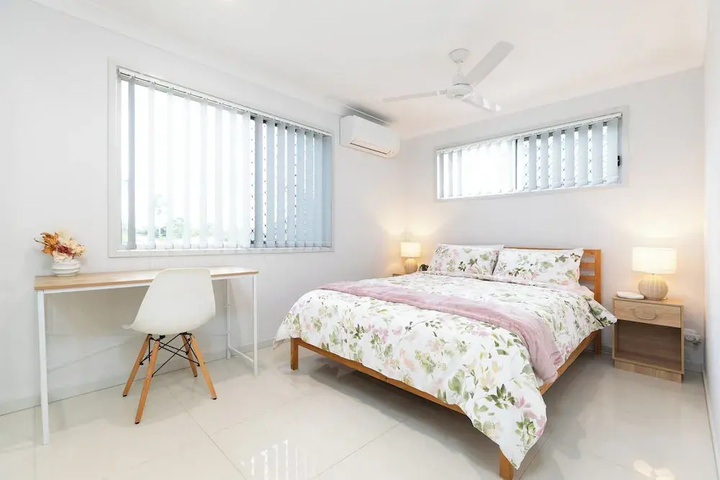 Room 5 of 15
