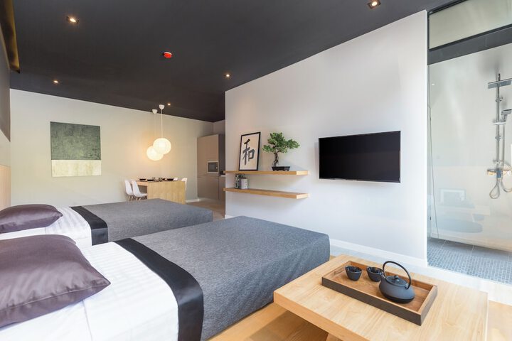 Room 32 of 154