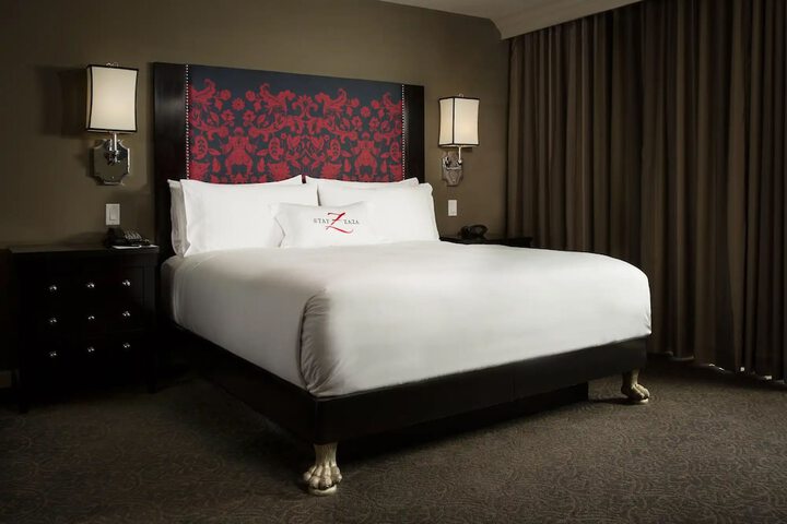 Room 17 of 36