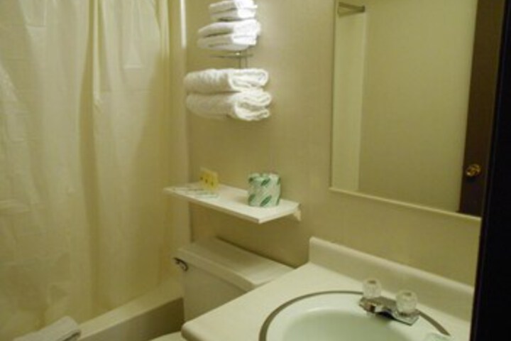 Room 115 of 141