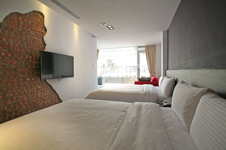 Room 6 of 36