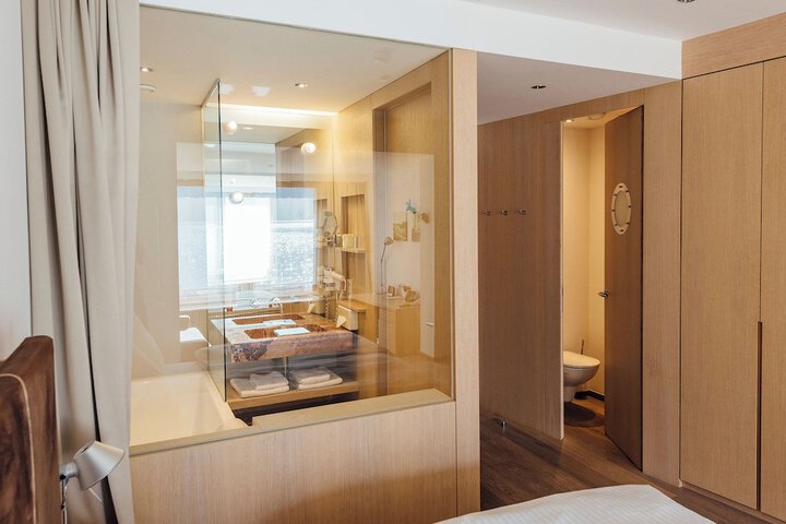 Room 72 of 130